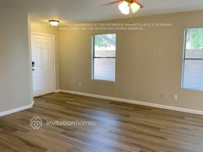 Foto del edificio - 10910 E Wier Ave