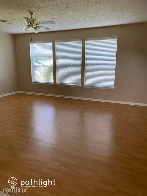 Building Photo - 4 br, 2.5 bath House - 207 Blossomwood Dri...