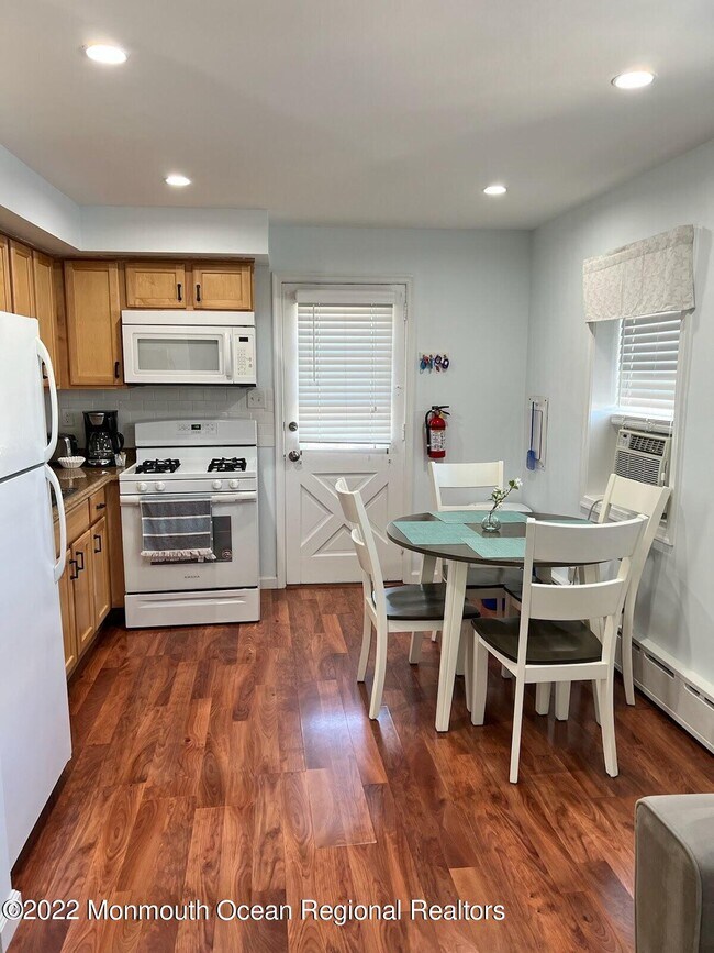 Foto del edificio - 117 Coolidge Ave