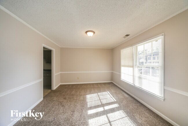 Building Photo - 6704 Amersham Dr