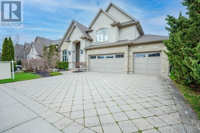 Building Photo - 459 Deer Ridge Dr