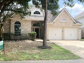 Building Photo - 3601 Pine Valley Dr