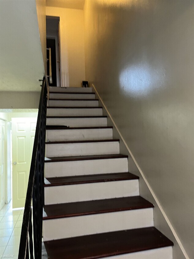 821 Clareridge Ln, Centerville, OH 45458 Condo for Rent in