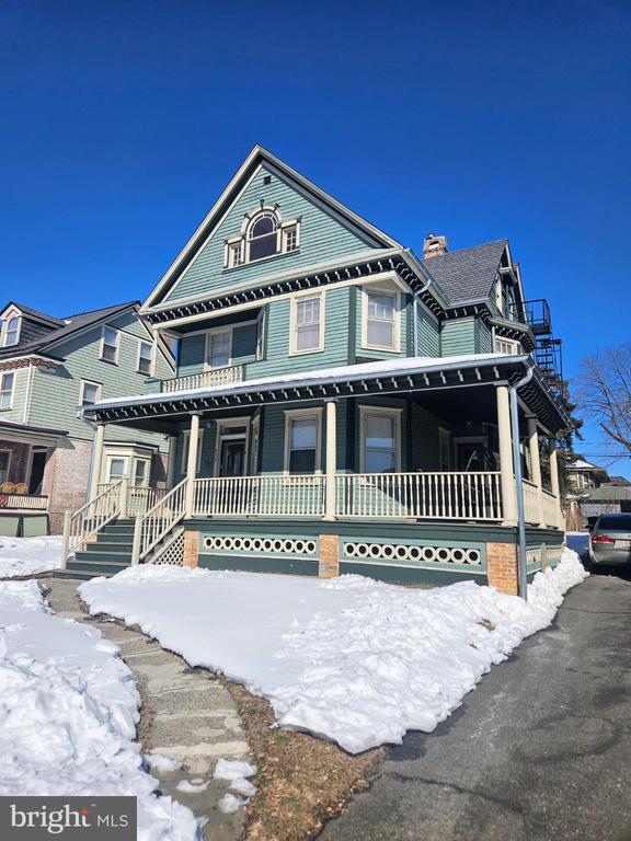 Foto del edificio - 912 Riverside Ave.