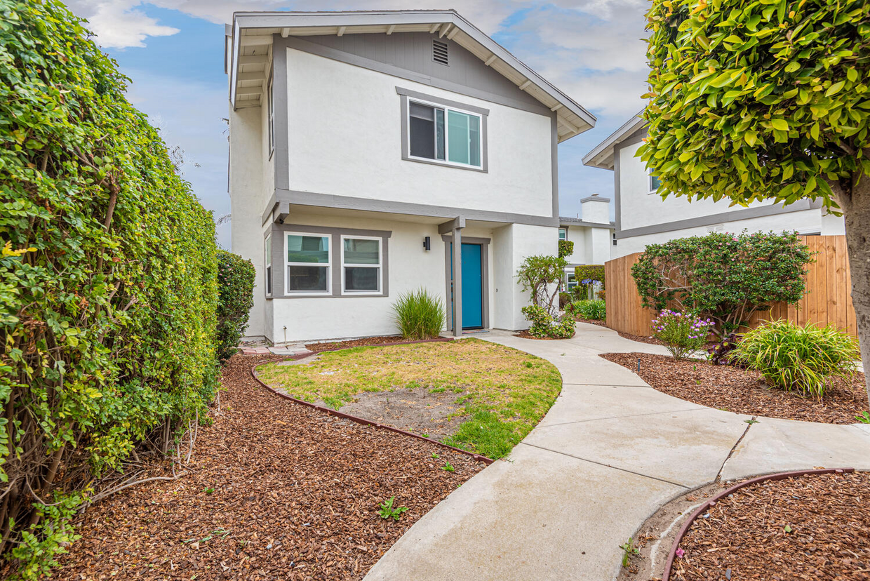 Oxnard Dunes Townhouse - 4908 Dunes St