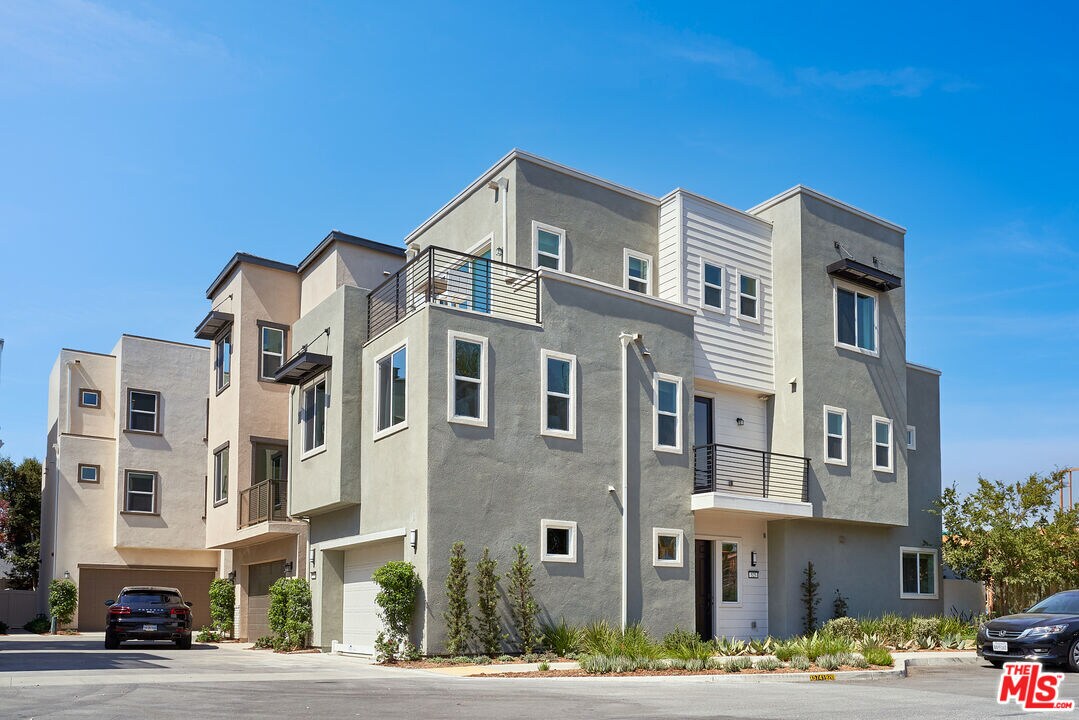 Foto principal - 525 Daniel Freeman Cir