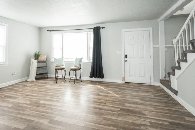 Foto del edificio - Charming 4-bedroom Cape Cod residence.