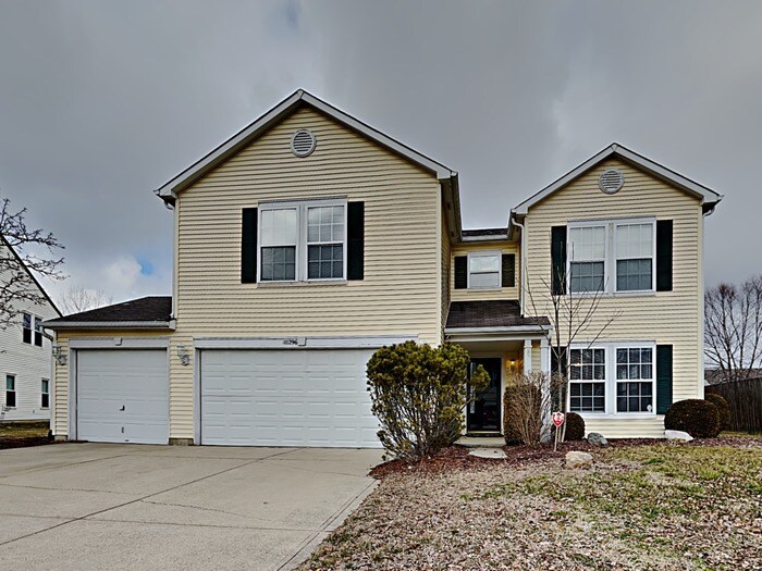 Primary Photo - 4 bed 2.5 bath with back deck near Brownsb...