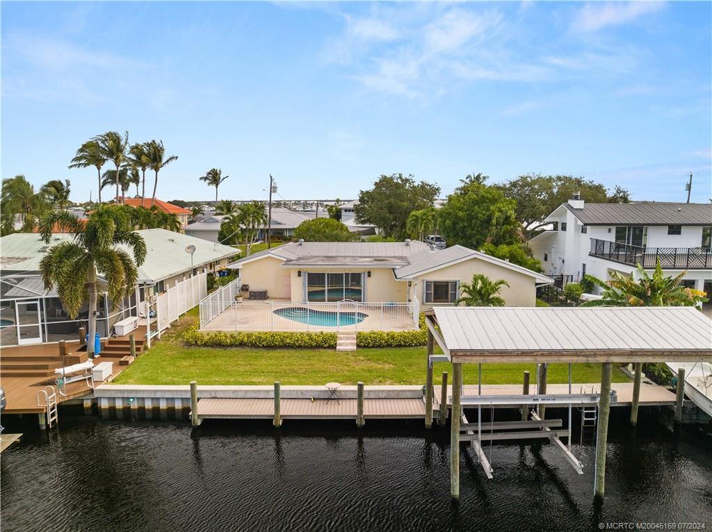 1229 SW Dyer Pt Rd  