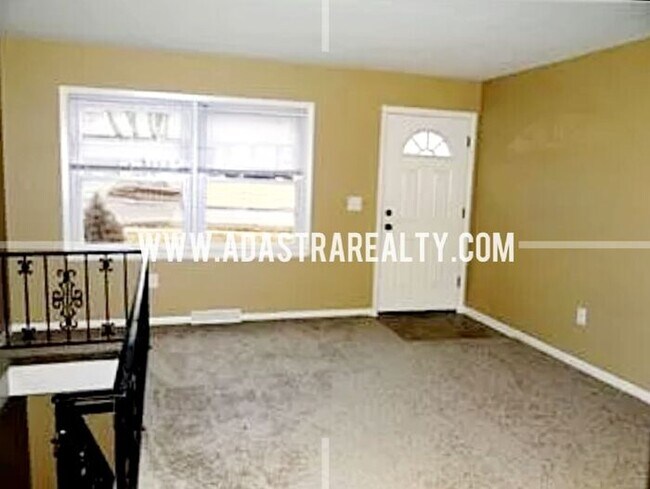 Foto del edificio - Affordable 3 Bedroom Ranch Home w/Finished Basement in KCMO-Available in AUGUST!!