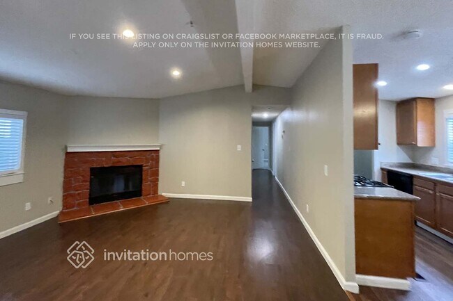 Foto del edificio - 1536 Emeric Ave