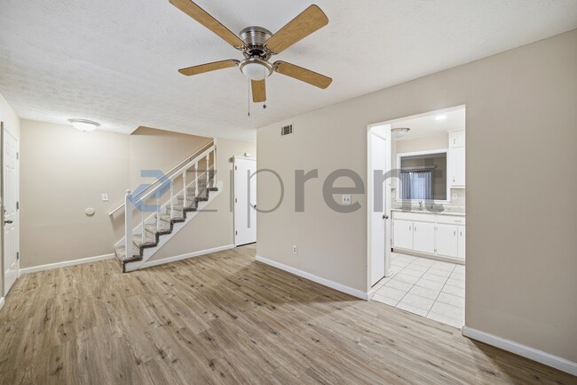 Foto del edificio - 5893 N Castlegate Dr