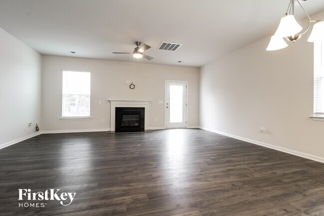 Building Photo - 100 Wild Lily Dr
