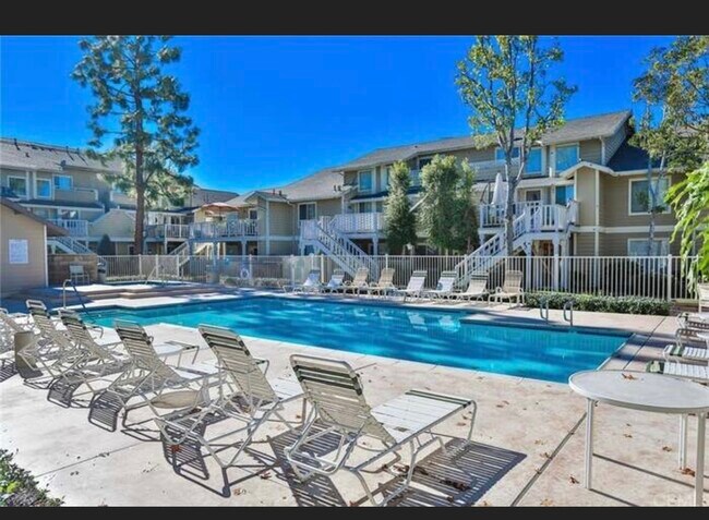 Foto del edificio - 12572 Fieldstone Ln