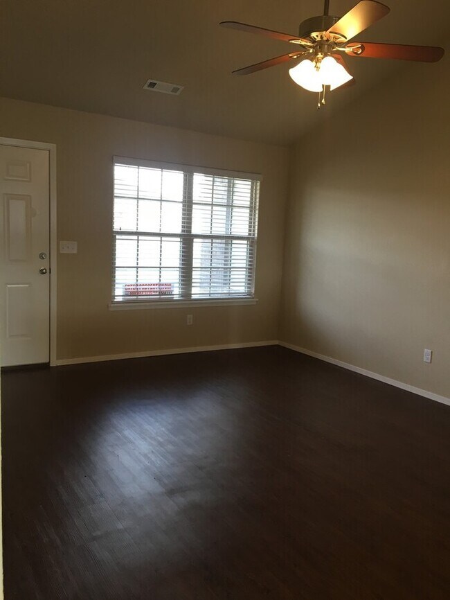 Building Photo - 3432 Alliance Dr