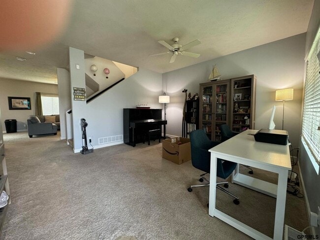 Building Photo - 2109 Oriole Dr