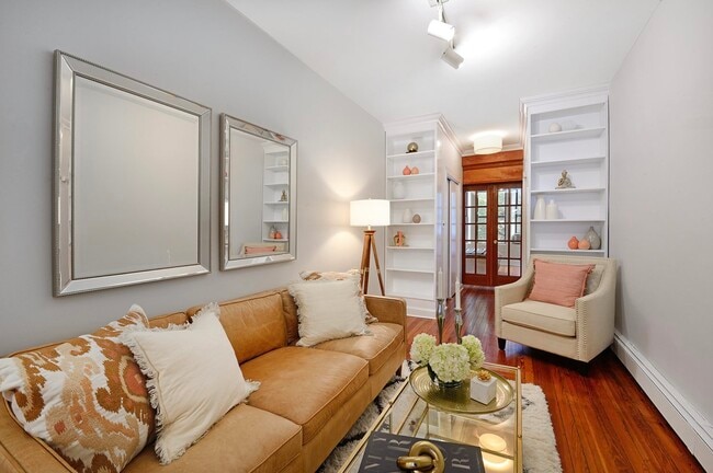 Building Photo - 261 1st St