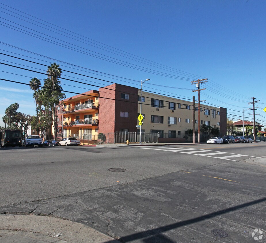 Primary Photo - 909 S Bonnie Brae St
