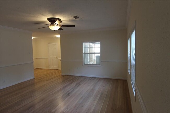 Building Photo - 6505 Sivley St