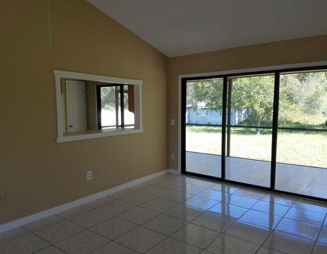 Foto del edificio - 3546 Acorn St