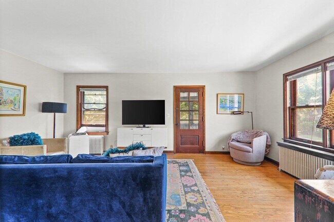 Foto del edificio - 2140 Kendall Avenue