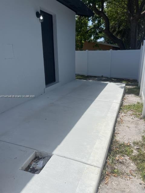 Building Photo - 217 NW 7th Ave