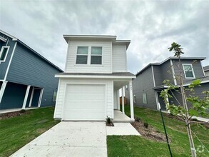 Building Photo - 927 Sandhill Crane Ln