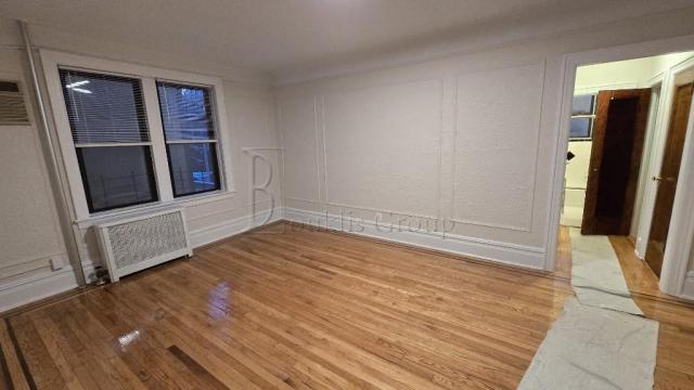 Foto principal - 1 bedroom in ASTORIA NY 11103