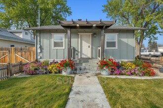 Building Photo - 202 S Middleton Rd