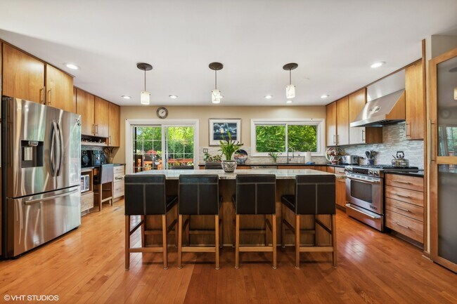 Foto del edificio - 1475 Deerfield Pl