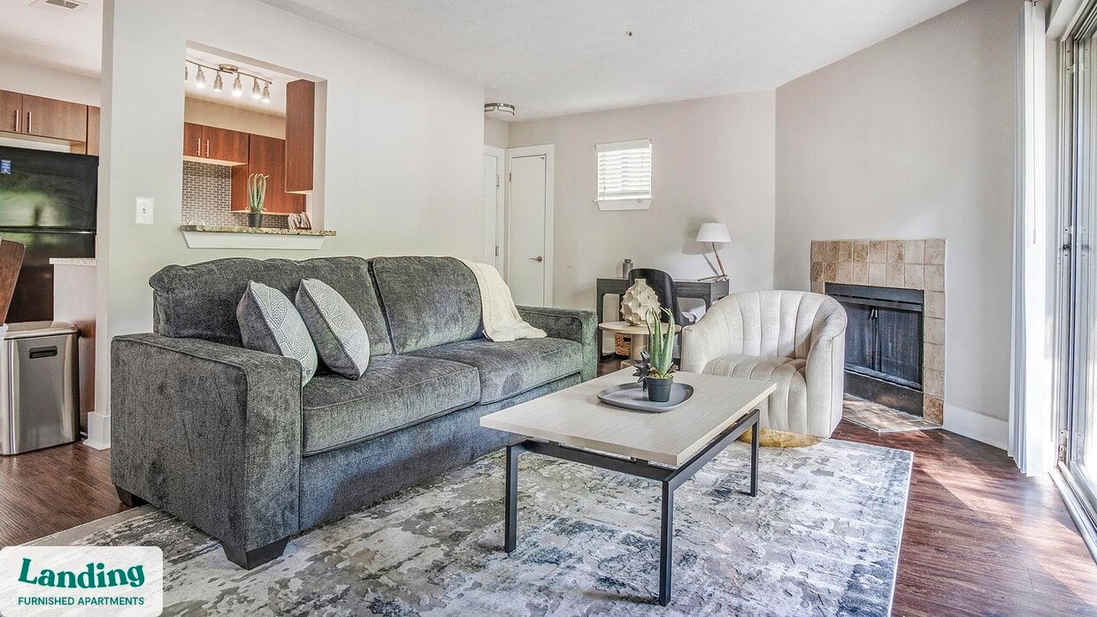 Primary Photo - 2000 E Lake Pkwy