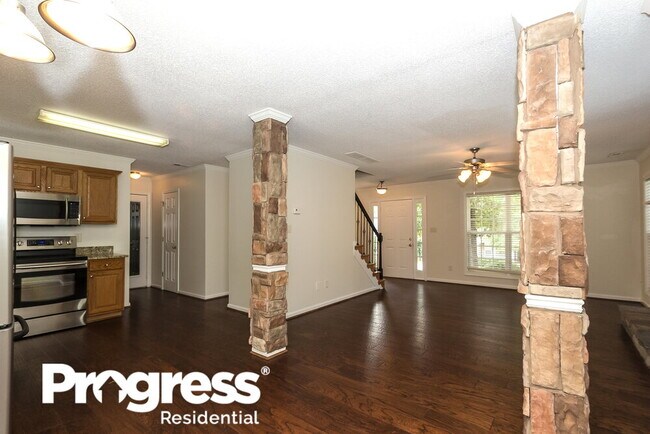 Foto del edificio - 155 Avondale Cir