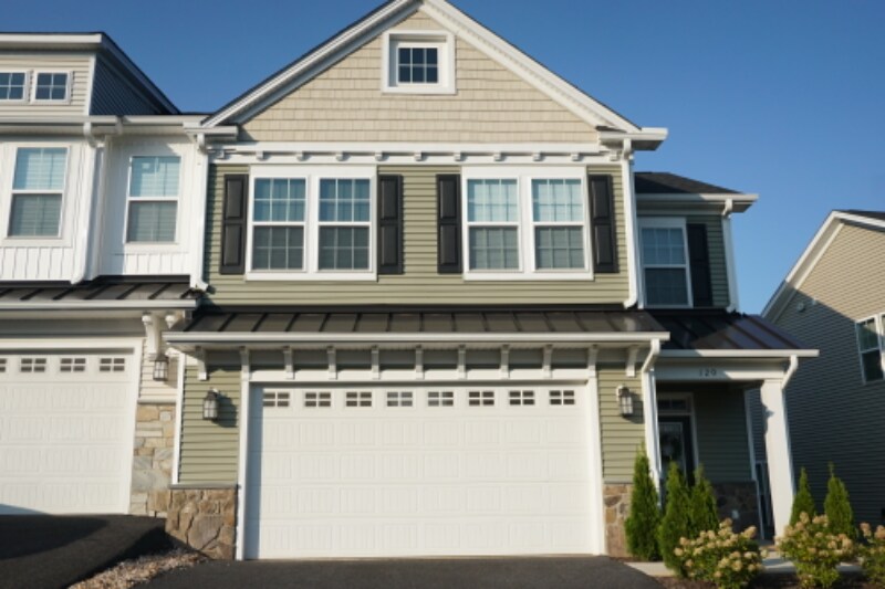 Primary Photo - 120 Ridgeline Dr