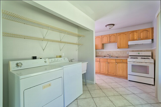 Washer / Dryer Included - 18453 Lesure St