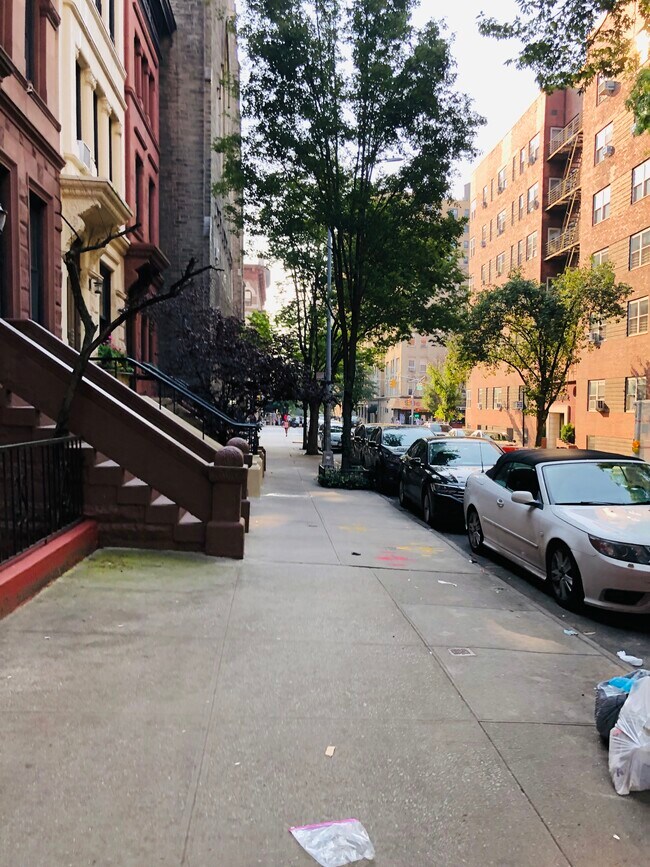 Foto del edificio - 156 W 92nd St