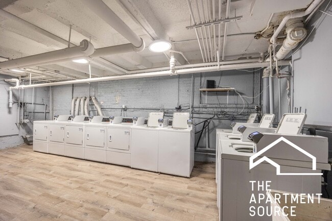 Photo - 612 W Patterson Ave Apartment