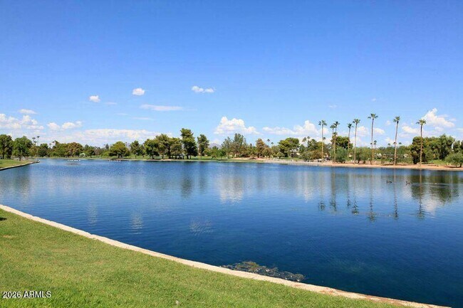 Foto del edificio - 7950 E Starlight Way