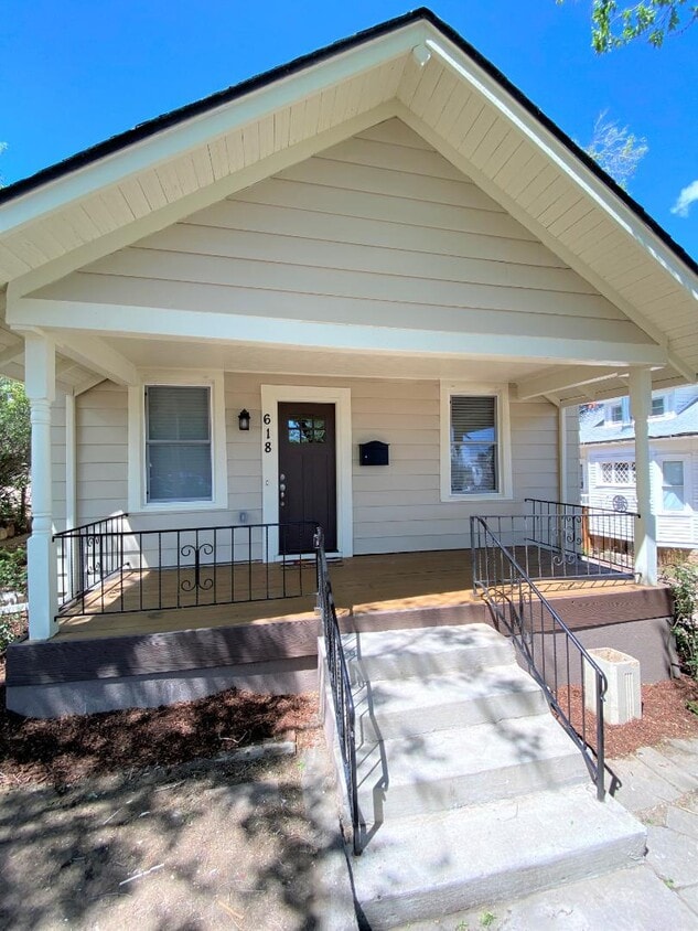 Foto principal - 618 W Pikes Peak Ave