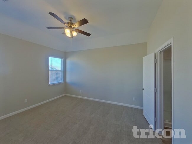 Building Photo - 9721 Sierra Grande Dr