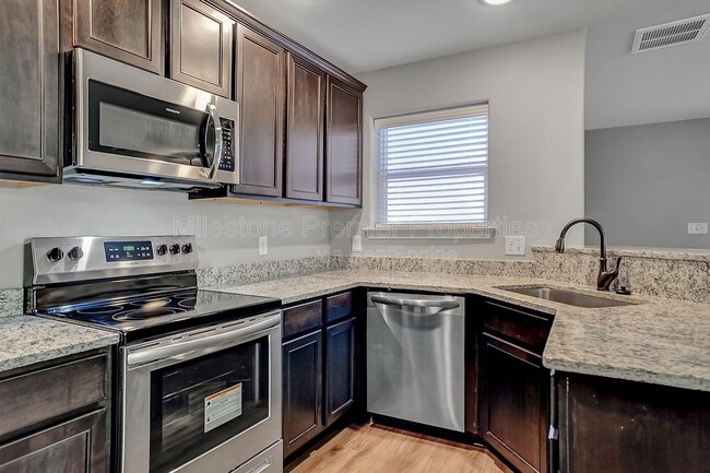 Foto del edificio - 2735 W Washington St