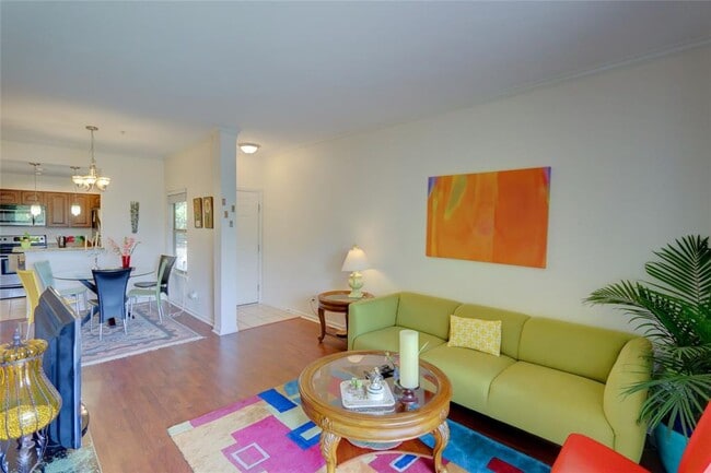 Building Photo - 6000 Shepherd Mountain Cove