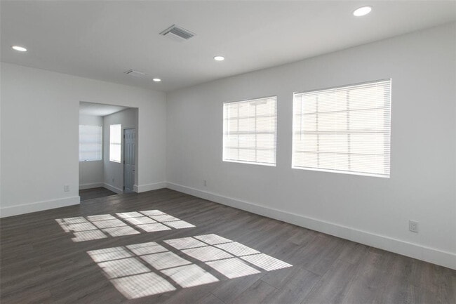 Foto del edificio - 2921 NW 25th St