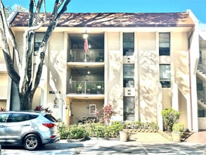 Building Photo - 6701 N University Dr