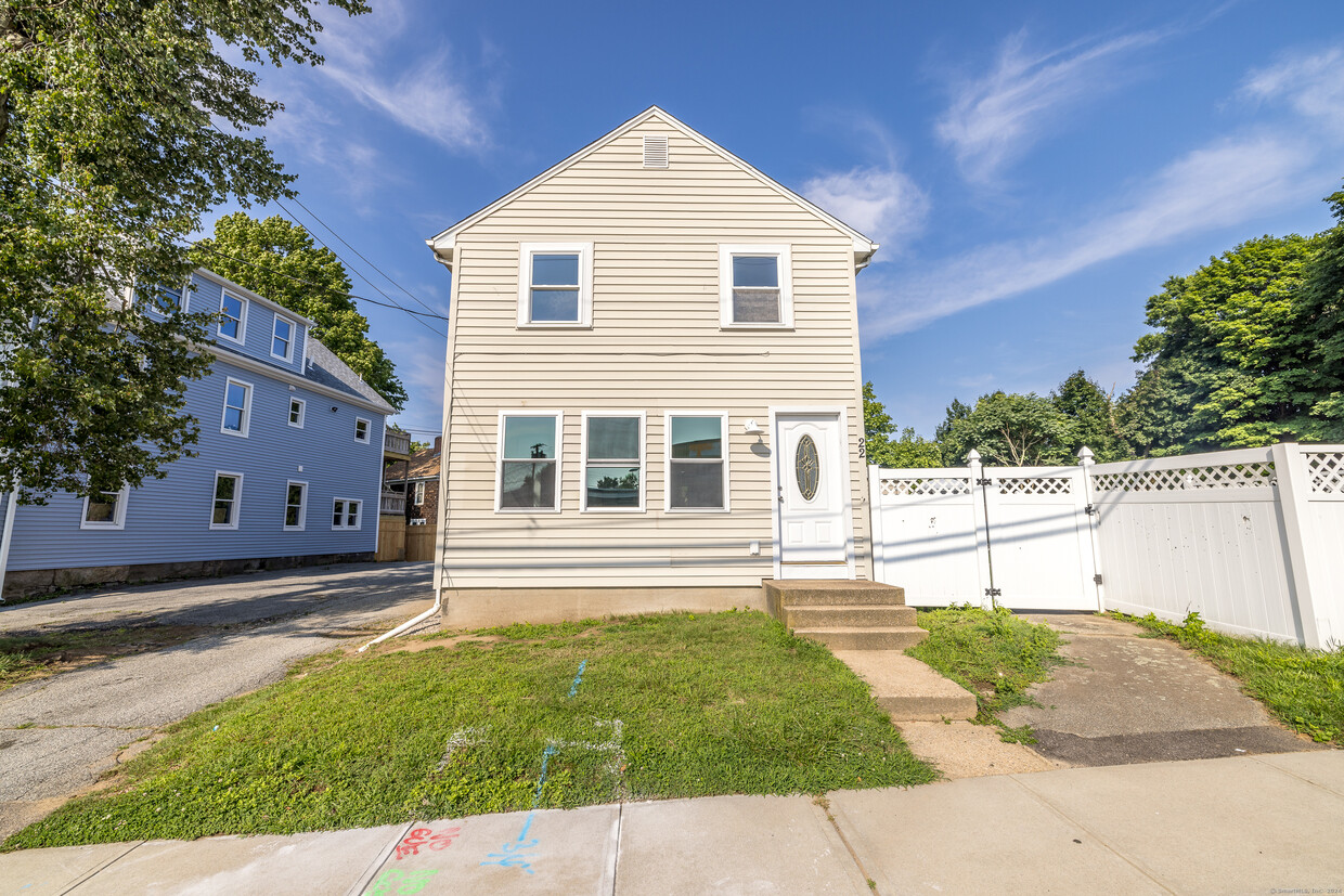 Primary Photo - 22 Benham Rd