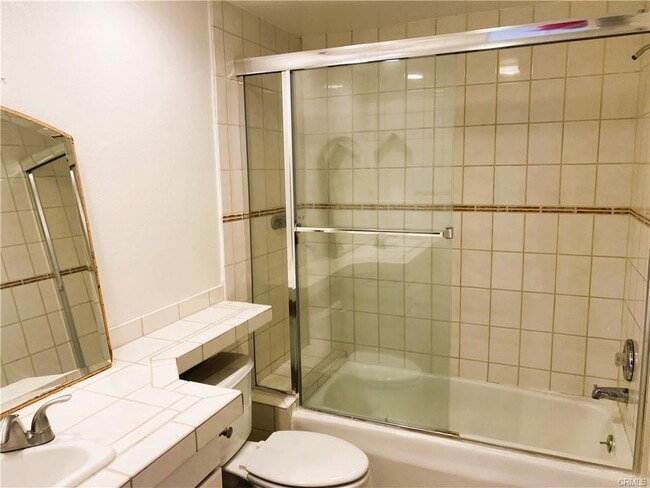 Foto del edificio - 9257 La Shell Dr