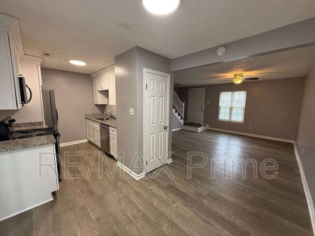 Foto del edificio - 906 Seabreeze Ct