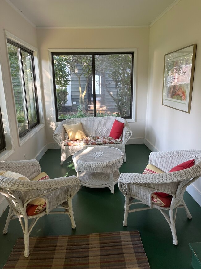 Back porch - 571 W End Dr