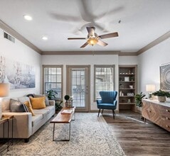 Building Photo - 2727 Elmside Dr