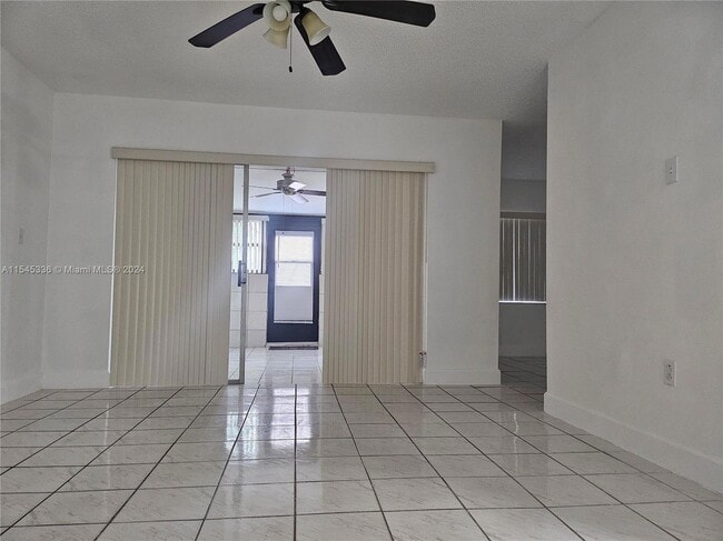 Foto del edificio - 10641 SW 108th Ave
