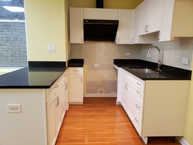 Building Photo - 3133 S Archer Ave
